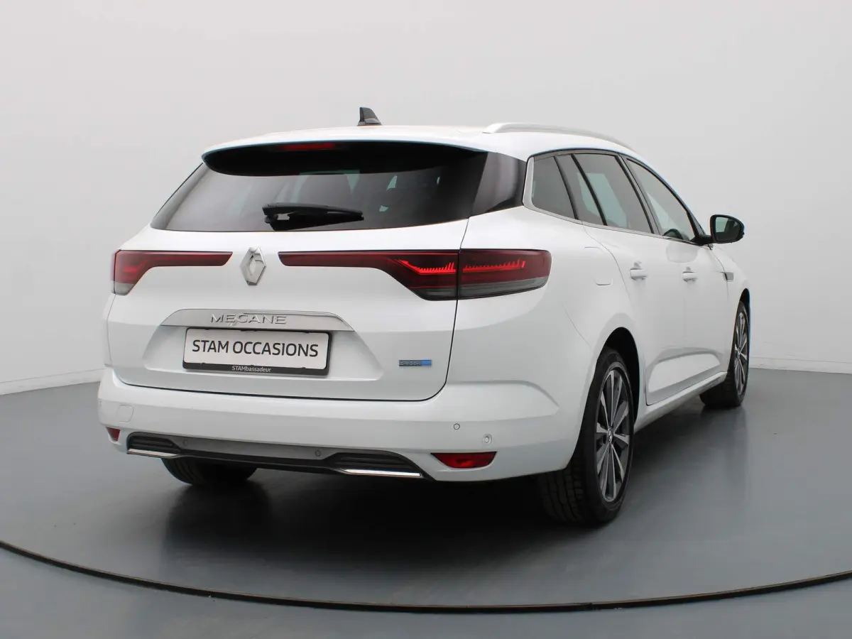 Estate Plug-In Hybrid 160pk R.S. Line Head-Up | Camera | Adapt. Cruise | Parkeersens. v+a | Stoelverw.