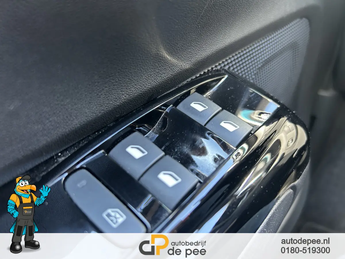 1.2 PureTech C-Series GARANTIE/CARPLAY/CLIMA/CRUISE/NAVI rijklaarprijs!