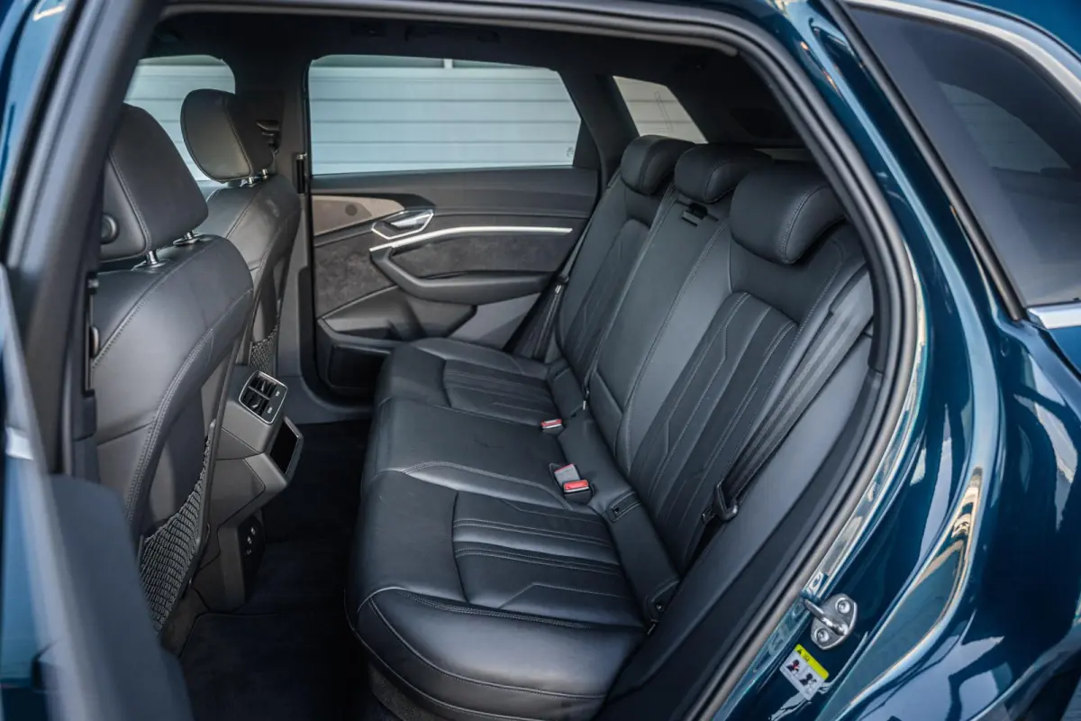 55 408pk quattro Advanced Plus 95 kWh | Trekhaak | Panoramadak | 360° Camera | HUD | B&O Audio