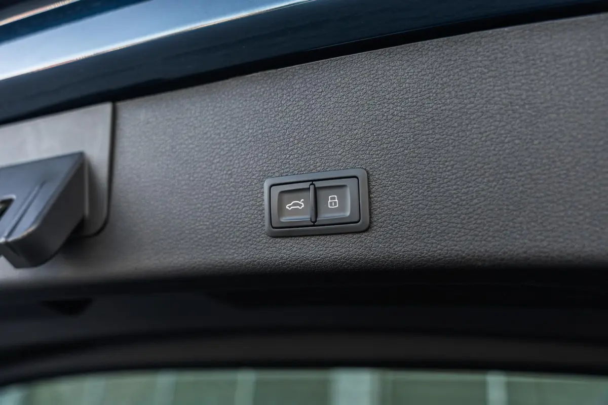 55 408pk quattro Advanced Plus 95 kWh | Trekhaak | Panoramadak | 360° Camera | HUD | B&O Audio