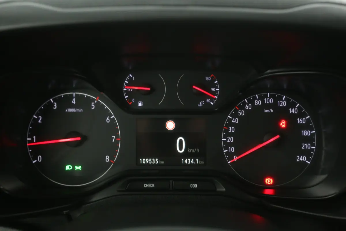 1.5D | 3 Zits | Airco | Camera | Cruise | Carplay | Parkeersens.
