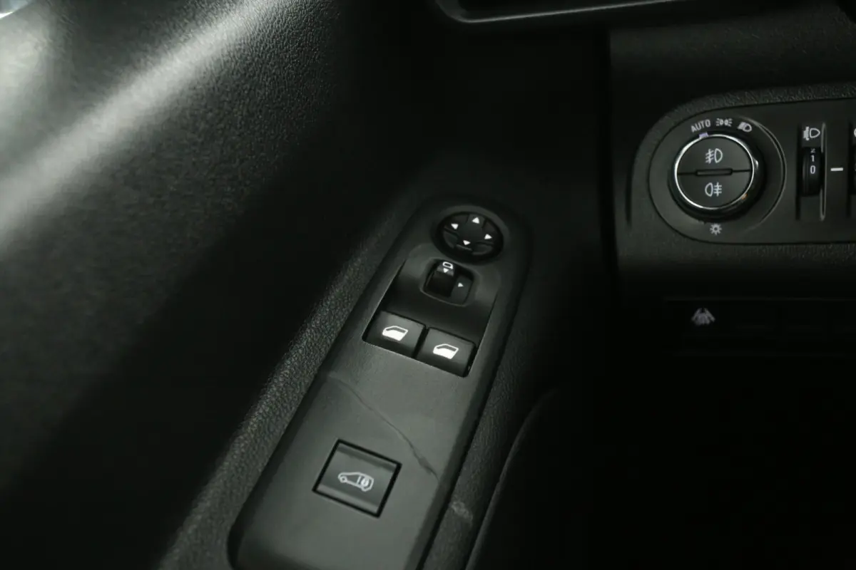1.5D | 3 Zits | Airco | Camera | Cruise | Carplay | Parkeersens.