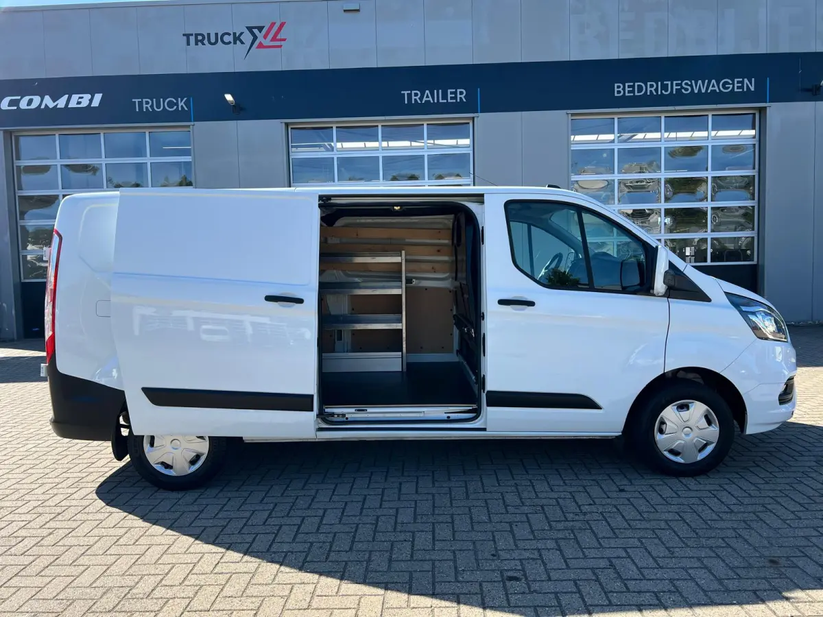300 2.0 TDCI L2H1 Trend > Inrichting/Parkeersensoren voor en achter