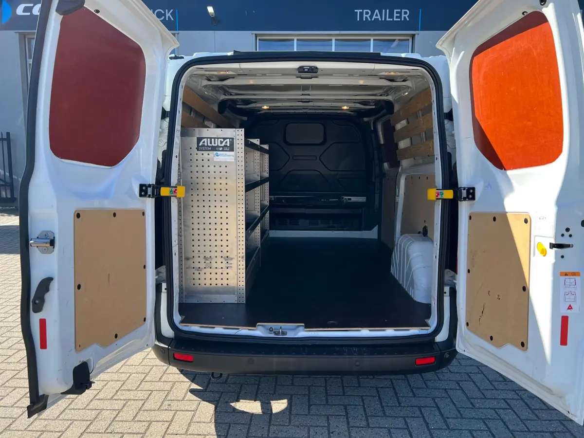 300 2.0 TDCI L2H1 Trend > Inrichting/Parkeersensoren voor en achter
