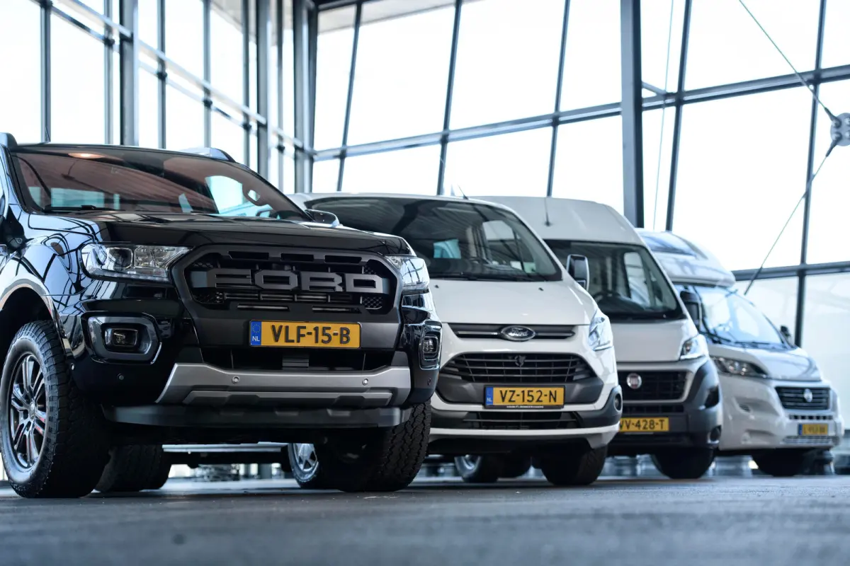 300 2.0 TDCI L2H1 Trend > Inrichting/Parkeersensoren voor en achter