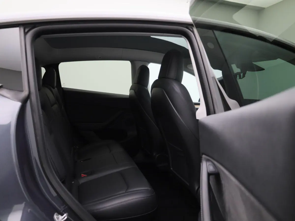 Long Range AWD 75 kWh | PANORAMADAK | APPLE CARPLAY | ANDROID AUTO | ACHTERUITRIJCAMERA | PARKEERSENSOREN | ELEKTRISCHE STOELEN | NAVGATIE | LED VERLICHTING | LICHTMETALEN VELGEN |