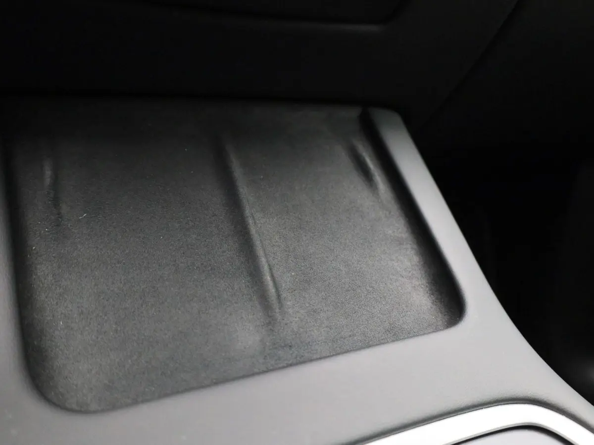 Long Range AWD 75 kWh | PANORAMADAK | APPLE CARPLAY | ANDROID AUTO | ACHTERUITRIJCAMERA | PARKEERSENSOREN | ELEKTRISCHE STOELEN | NAVGATIE | LED VERLICHTING | LICHTMETALEN VELGEN |