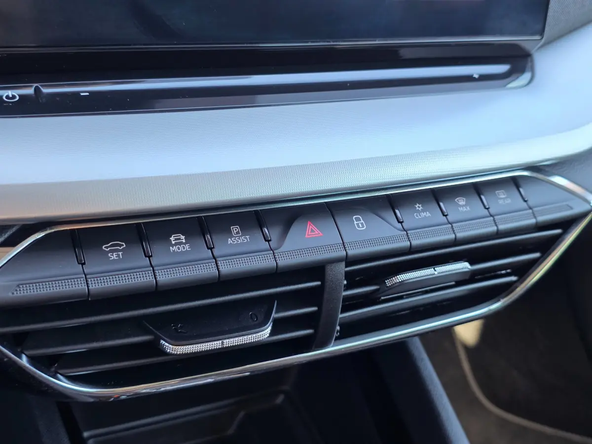 1.4 TSI iV PHEV Business Edition Plus | 2X MEMORY | HUD | CAMERA | ACC | WINTERPAKKET | ELEK KOFFERKLEP