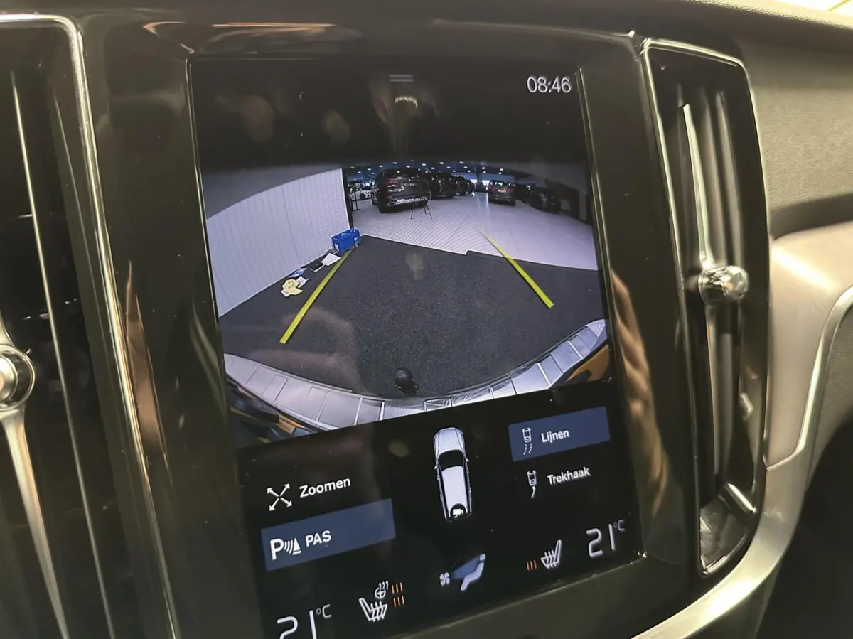 2.0 B3 Momentum Advantage TREKHAAK CARPLAY NAVI ADAPTIEF CRUISE CAMERA.