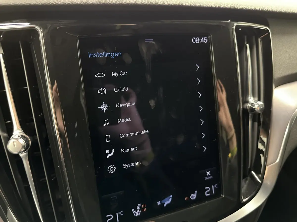 2.0 B3 Momentum Advantage TREKHAAK CARPLAY NAVI ADAPTIEF CRUISE CAMERA.