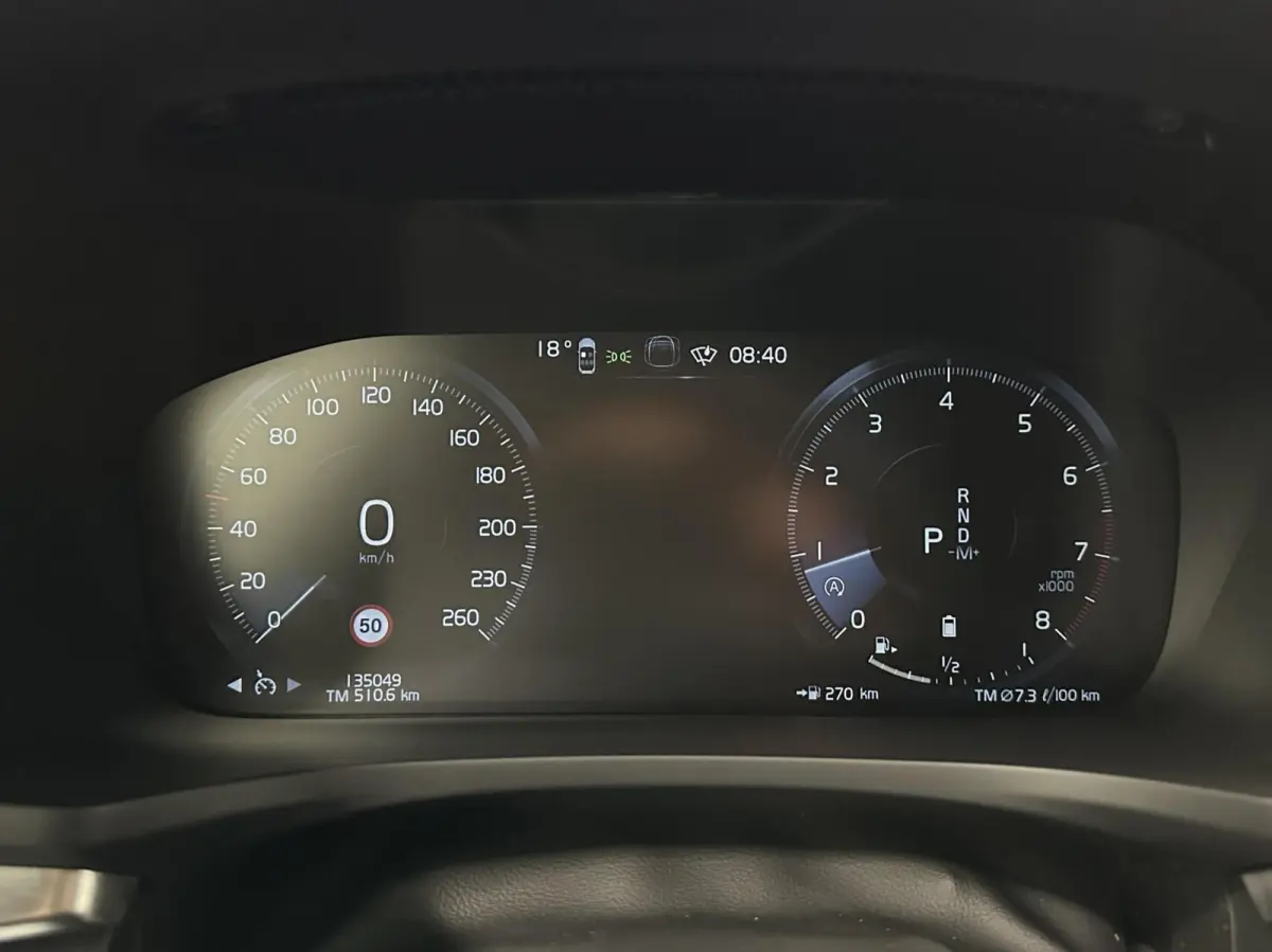 2.0 B3 Momentum Advantage TREKHAAK CARPLAY NAVI ADAPTIEF CRUISE CAMERA.