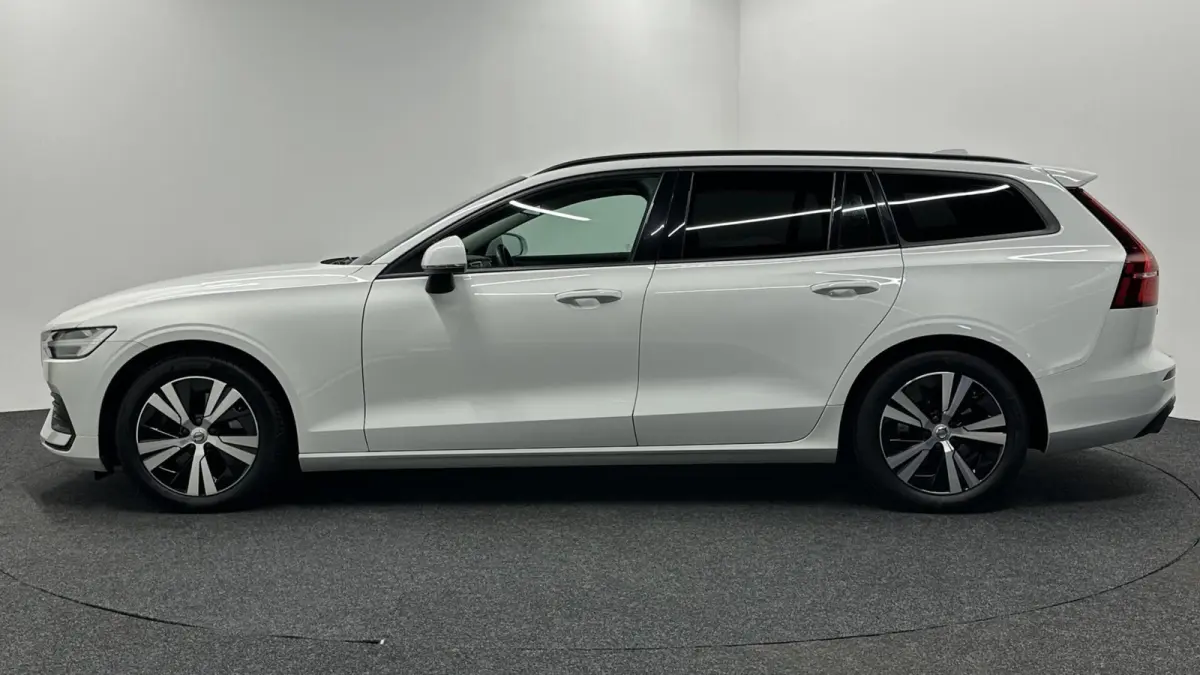 2.0 B3 Momentum Advantage TREKHAAK CARPLAY NAVI ADAPTIEF CRUISE CAMERA.