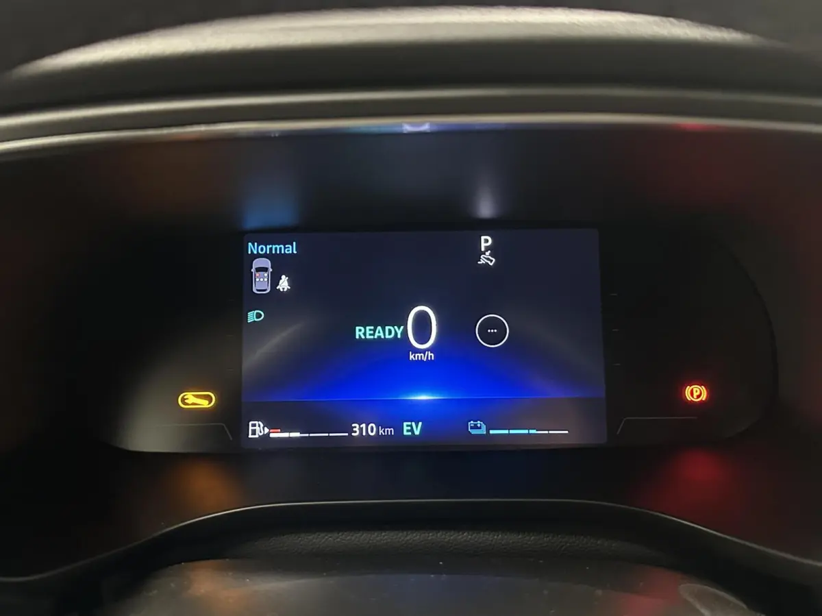 1.6 E-Tech full hybrid 145 evolution CAMERA CRUISE LM NAVI CARPLAY.