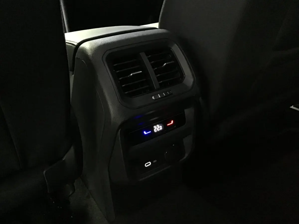 2.0 TDI Life I EX BPM I EX BTW I New Remmen + Kln Brt I Head Up I Digital Dash I Clima I Cruise I 150PK