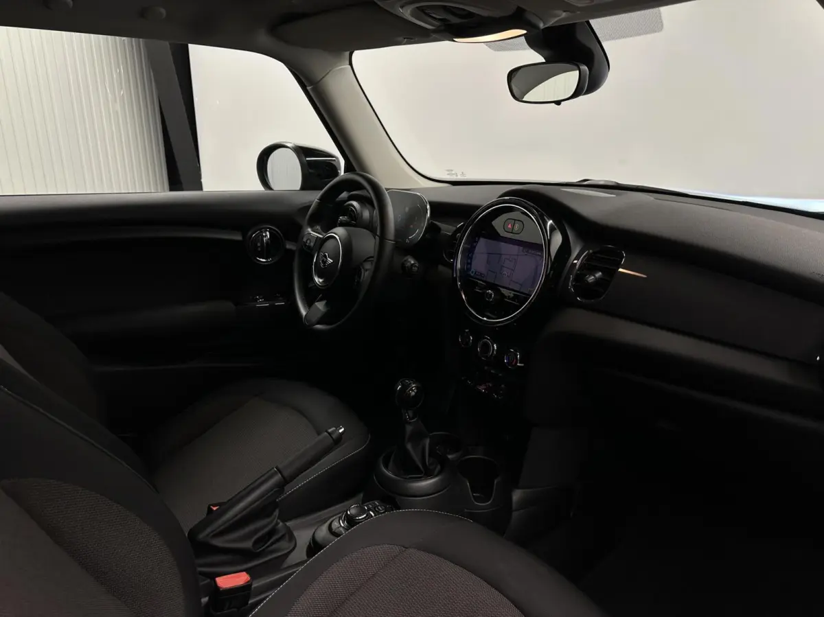 1.5 Cooper Business Edition NAVI CARPLAY CRUISE LM 48000 KM.