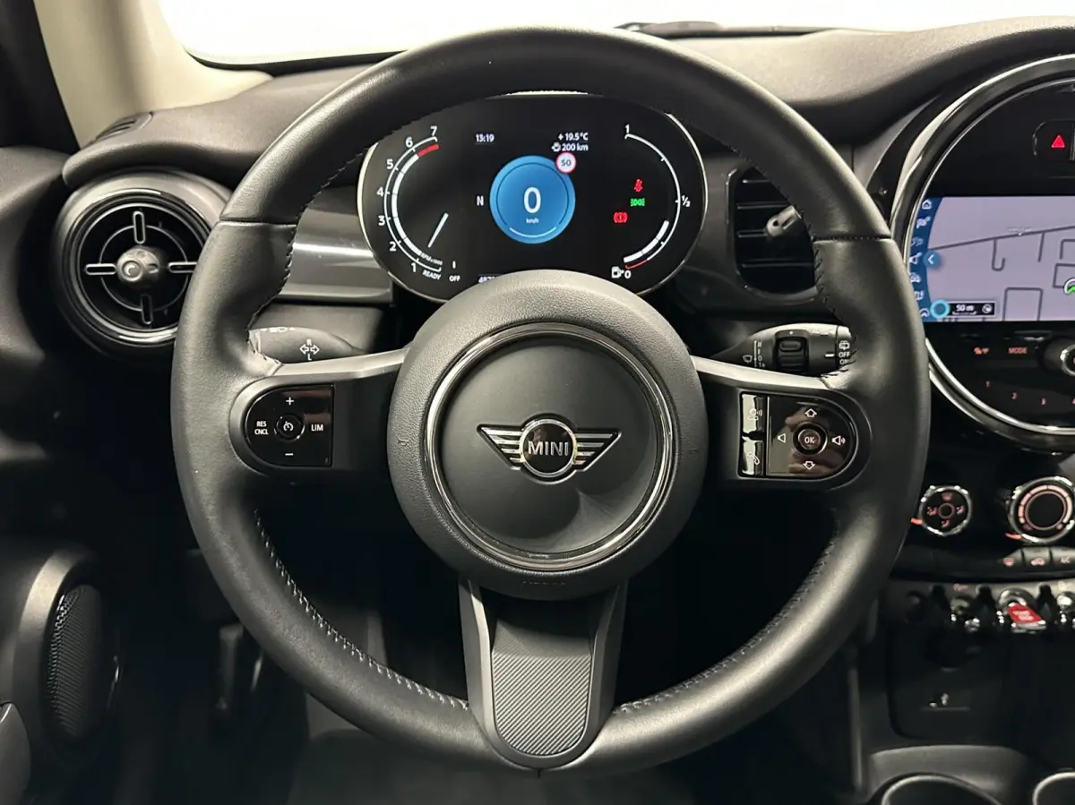 1.5 Cooper Business Edition NAVI CARPLAY CRUISE LM 48000 KM.