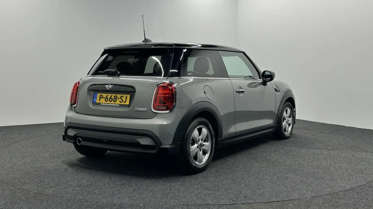 1.5 Cooper Business Edition NAVI CARPLAY CRUISE LM 48000 KM.
