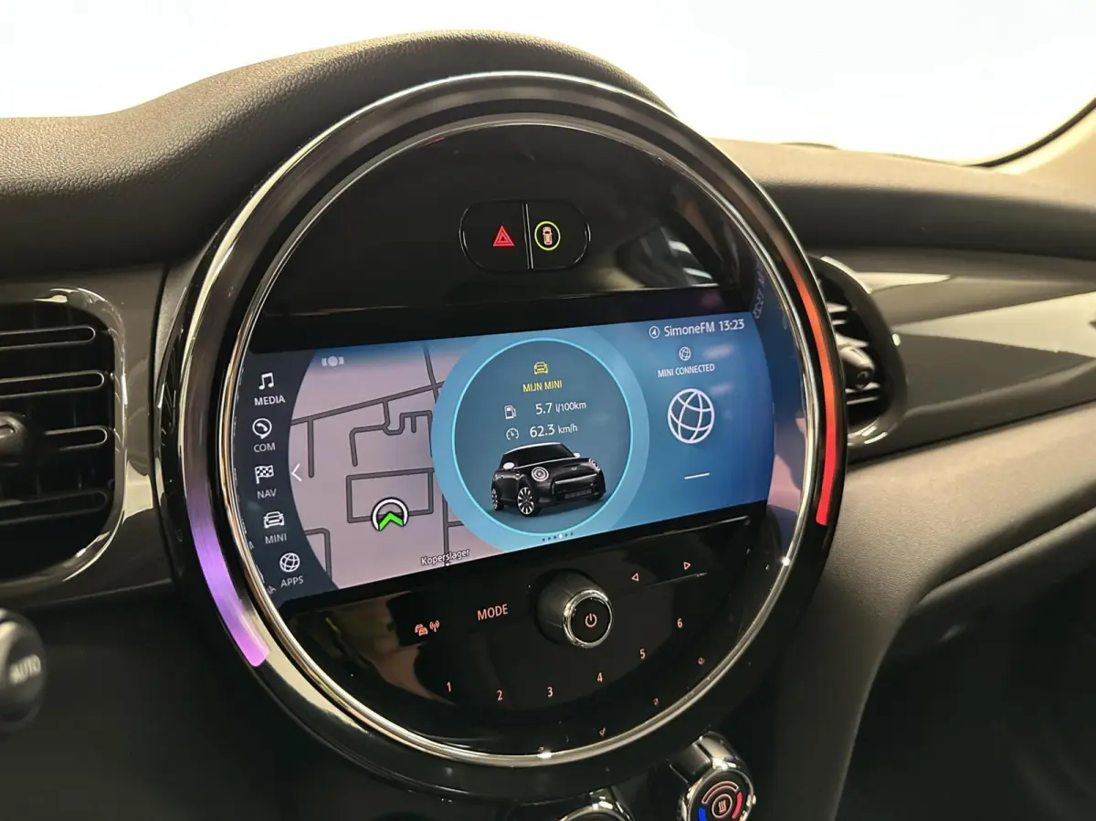 1.5 Cooper Business Edition NAVI CARPLAY CRUISE LM 48000 KM.