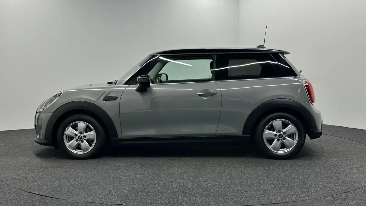1.5 Cooper Business Edition NAVI CARPLAY CRUISE LM 48000 KM.