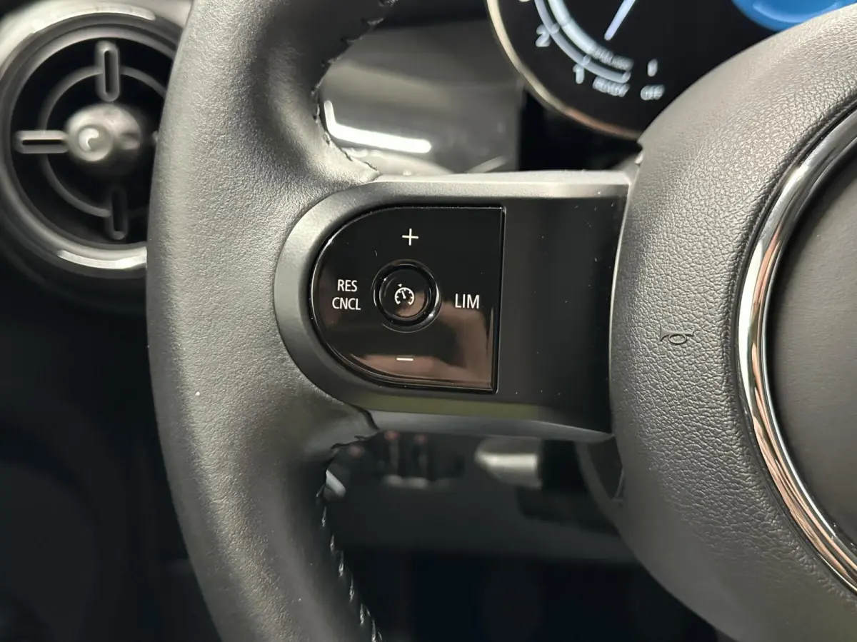 1.5 Cooper Business Edition NAVI CARPLAY CRUISE LM 48000 KM.