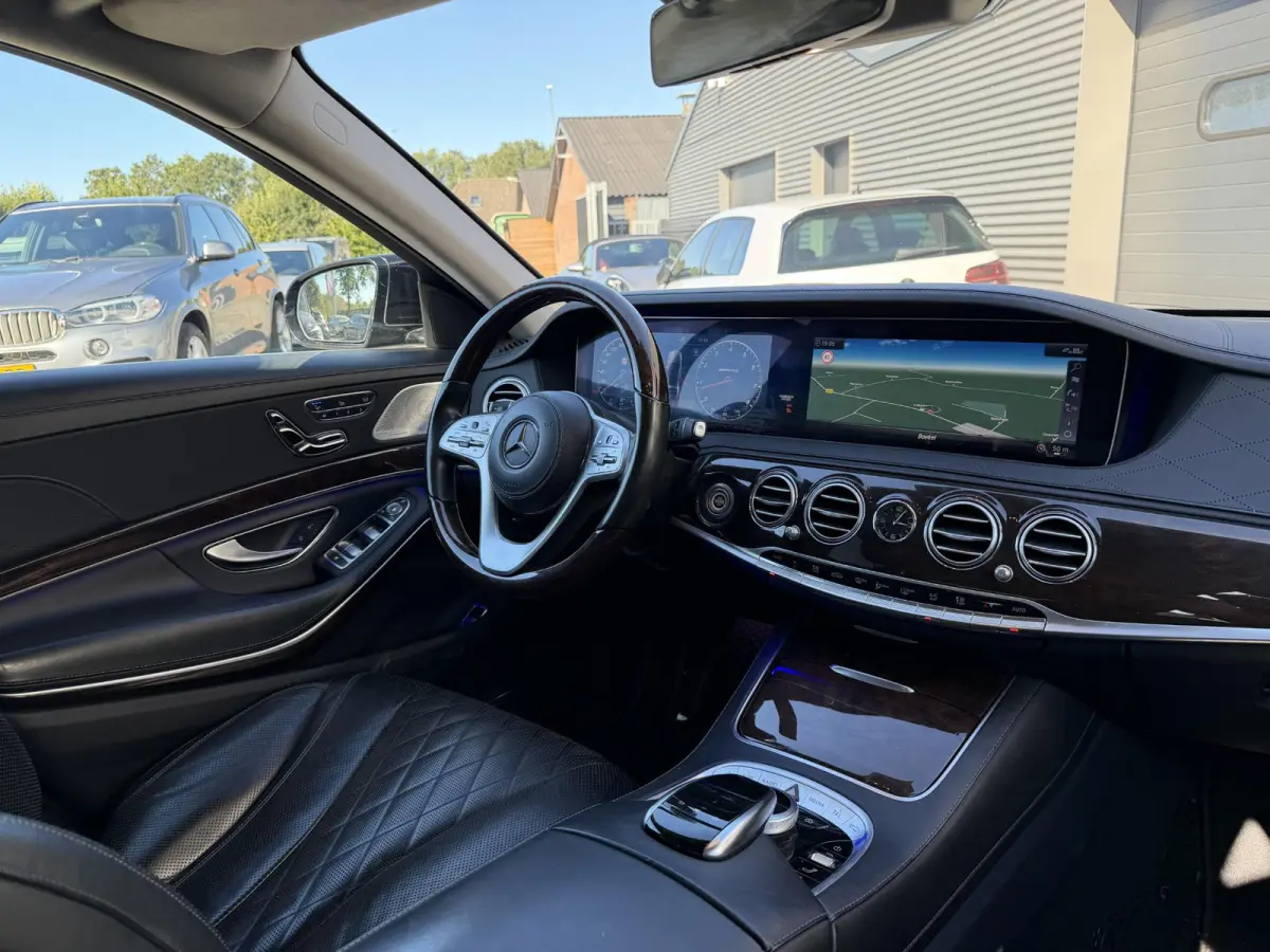 560 4Matic Lang Premium Plus | Chauffeurs Pakket | Panoramadak | 360* Camera | Massage | Nachtzicht |