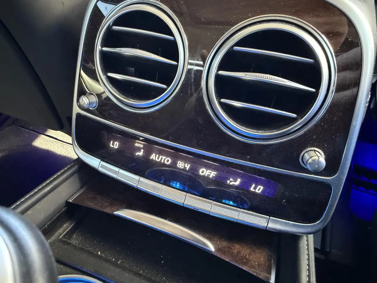 560 4Matic Lang Premium Plus | Chauffeurs Pakket | Panoramadak | 360* Camera | Massage | Nachtzicht |