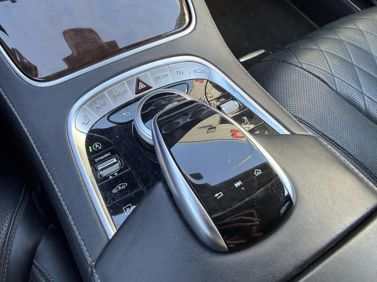 560 4Matic Lang Premium Plus | Chauffeurs Pakket | Panoramadak | 360* Camera | Massage | Nachtzicht |