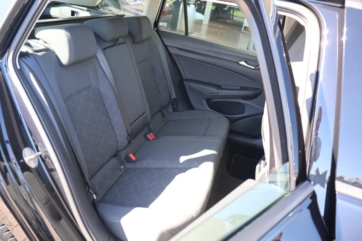 1.0 TSI 110pk Life | Navigatie | Camera | PDC | Adaptive Cruise