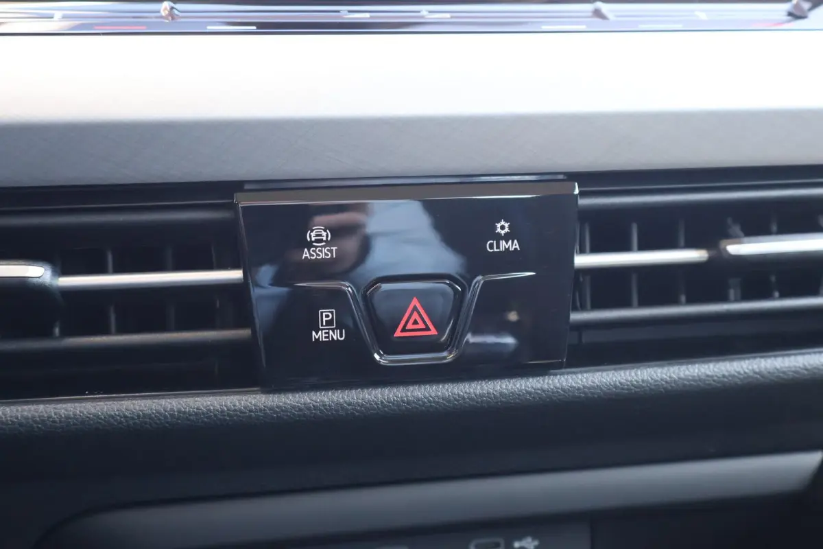 1.0 TSI 110pk Life | Navigatie | Camera | PDC | Adaptive Cruise