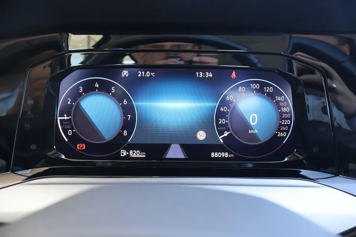 1.0 TSI 110pk Life | Navigatie | Camera | PDC | Adaptive Cruise