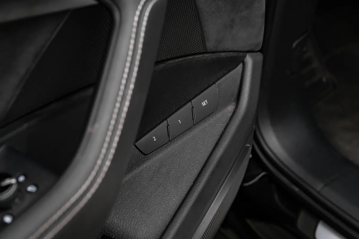 55 quattro S Edition 115 kWh 408PK | Elek. stoelen | Sfeerverlichting | 360 Camera | Comfort Sleutel | Matrix LED Koplampen