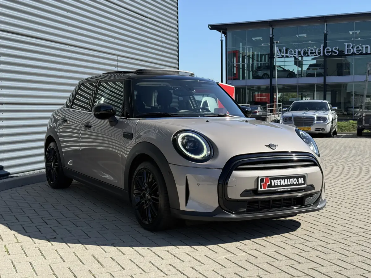 1.5 Cooper Pano/Leder/Camera/Apple
