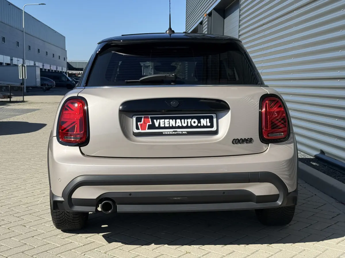 1.5 Cooper Pano/Leder/Camera/Apple