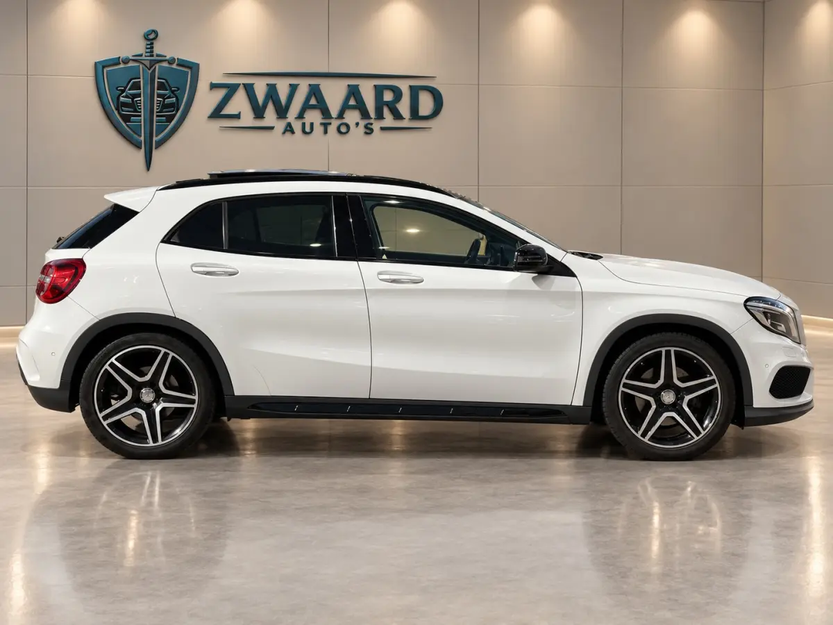 250 4Matic Prestige AMG l Panoramadak l Camera l Climate l Memory l Dynamic Select l Trekhaak l ILS l