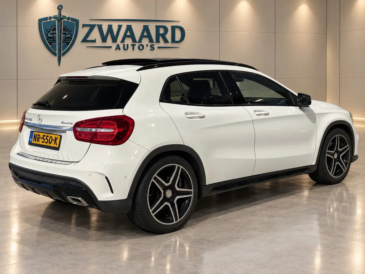 250 4Matic Prestige AMG l Panoramadak l Camera l Climate l Memory l Dynamic Select l Trekhaak l ILS l