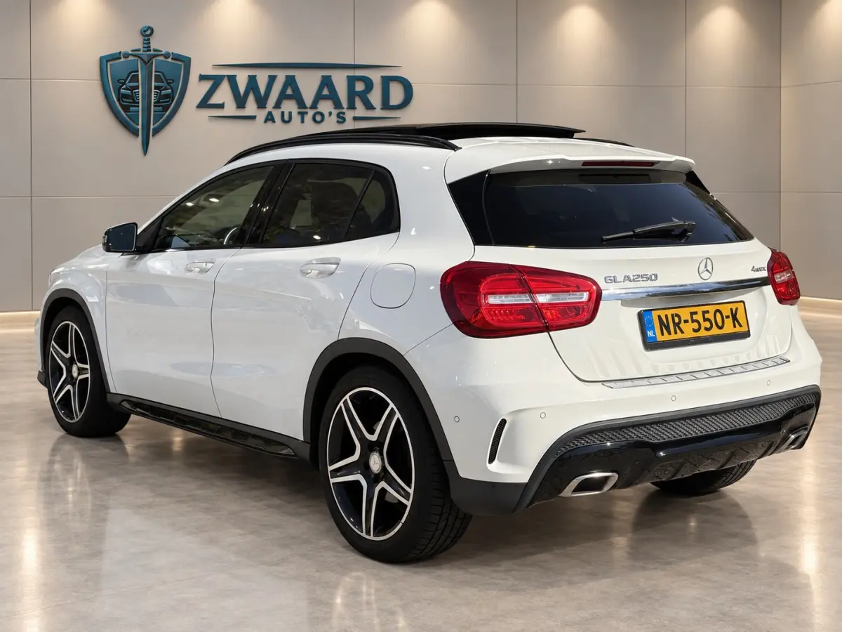 250 4Matic Prestige AMG l Panoramadak l Camera l Climate l Memory l Dynamic Select l Trekhaak l ILS l
