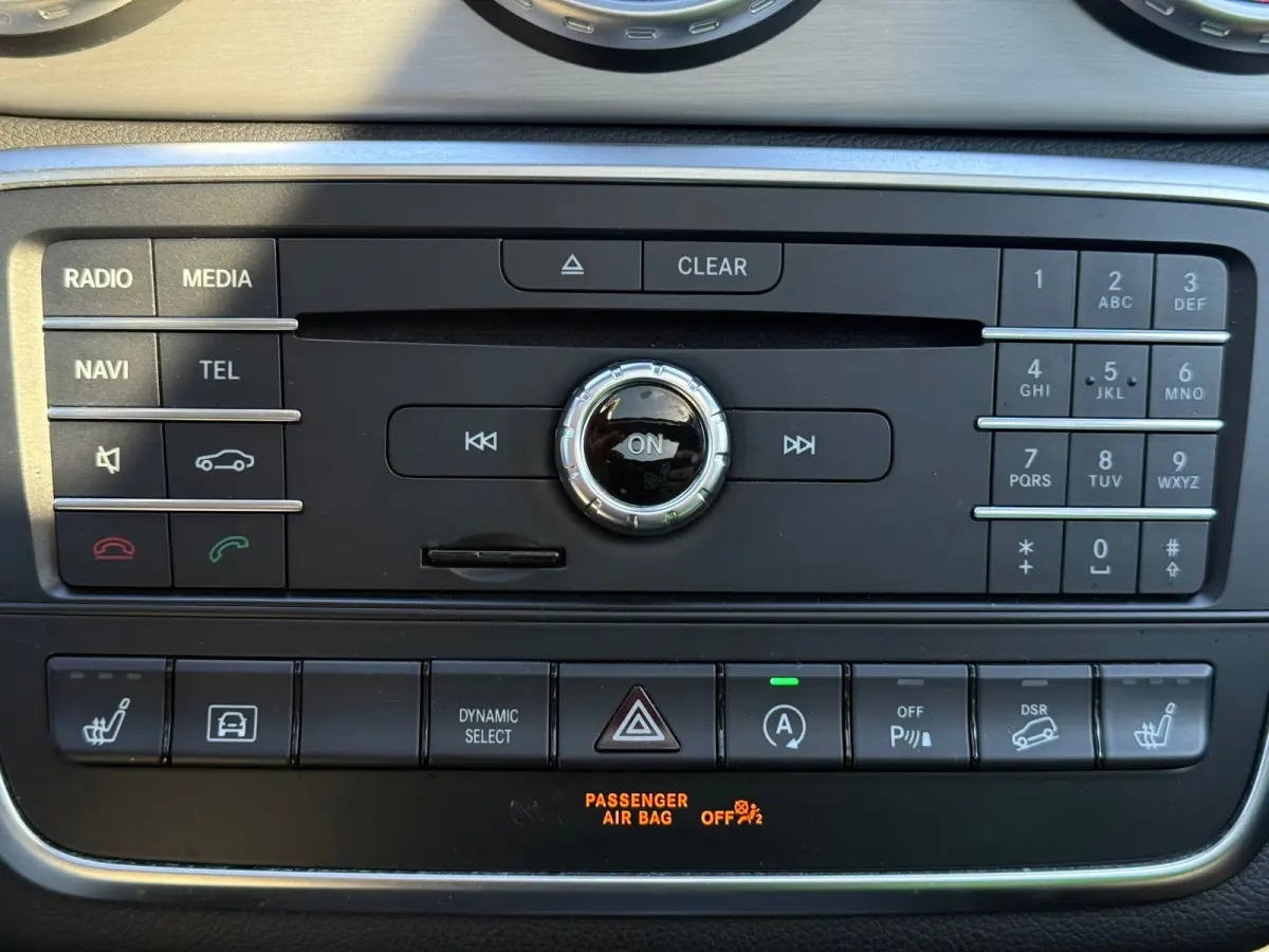 250 4Matic Prestige AMG l Panoramadak l Camera l Climate l Memory l Dynamic Select l Trekhaak l ILS l