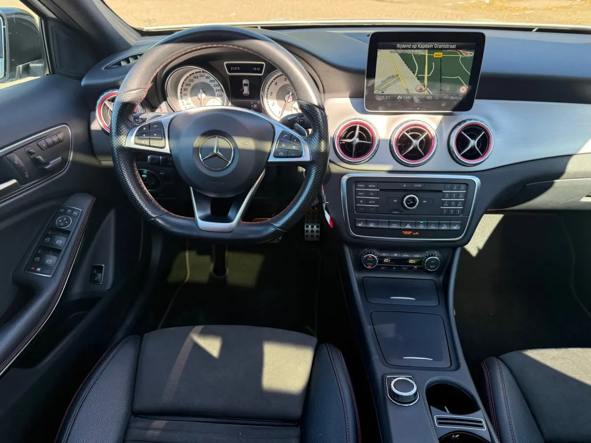 250 4Matic Prestige AMG l Panoramadak l Camera l Climate l Memory l Dynamic Select l Trekhaak l ILS l