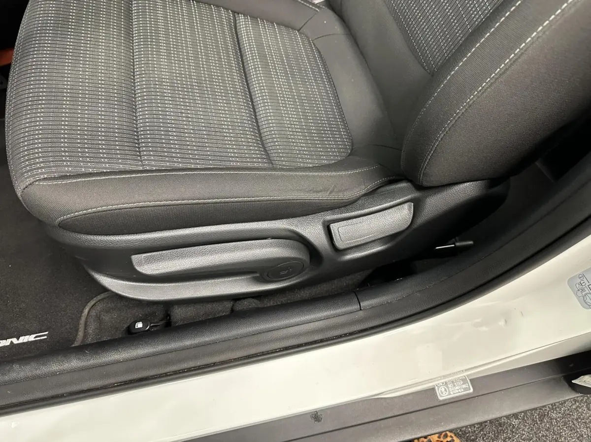 1.0 T-GDi MHEV DynamicLine CAMERA CARPLAY NAVI CRUISE.