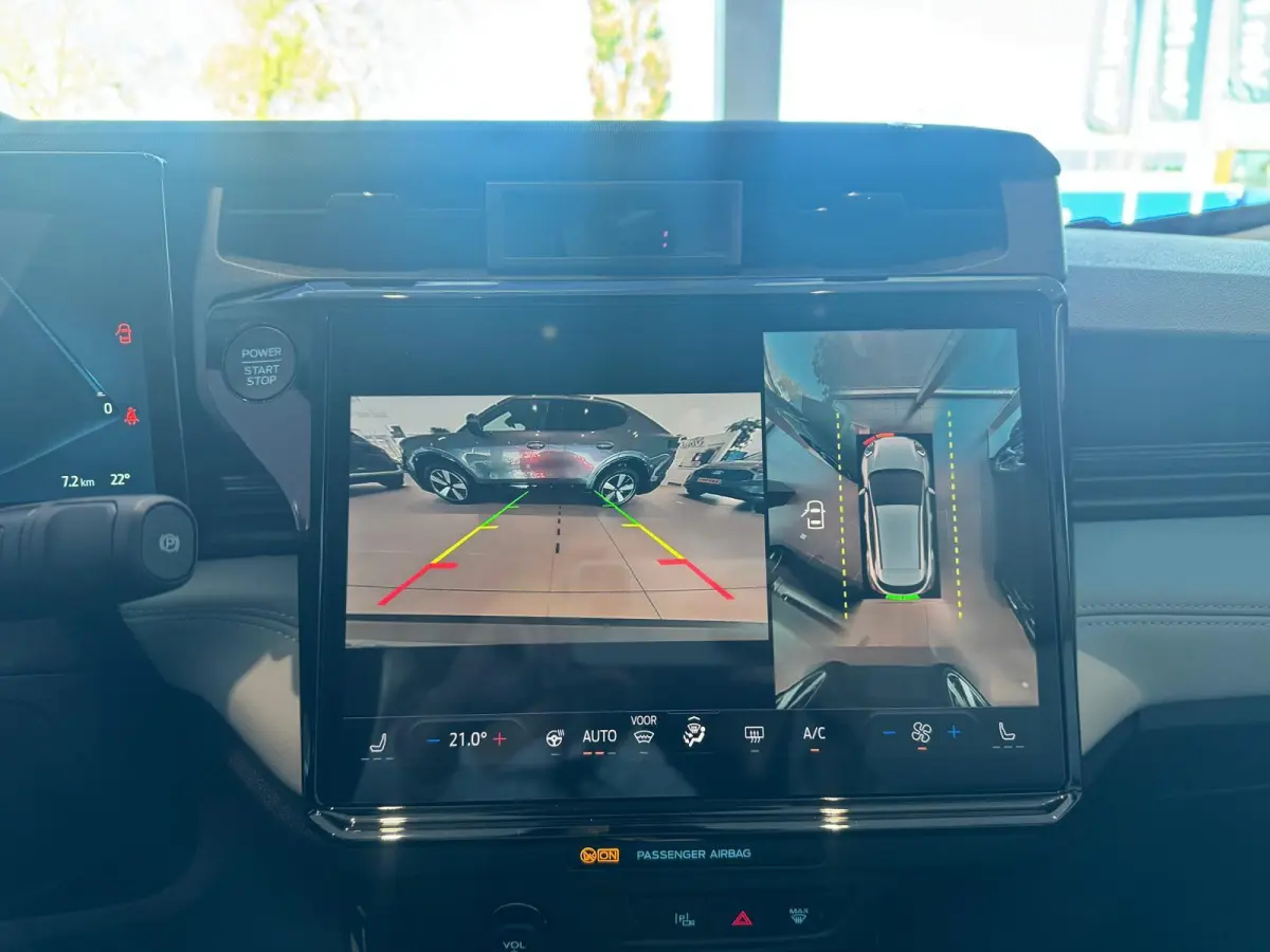 Premium FWD 47 kWh | Winterpack | Dodehoekdetectie | B&O Audiosysteem | Adaptive Cruise Ctrl. | Achteruitrijcamera | Elek. Achterklep | Afneembare Trekhaak | Panorama Dak |