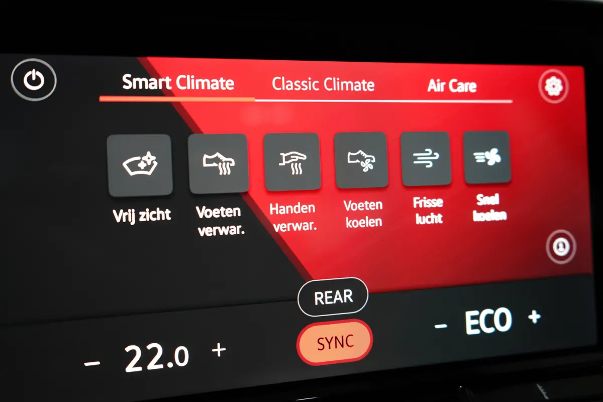 1.4 eHybrid Style | Adaptive Cruise Control / Automaat / Ergo bestuurdersstoel (elektrisch verstelbaar en massagefunctie) / Climate Control / Apple Carlay & Android Auto / | Apple Carplay/An
