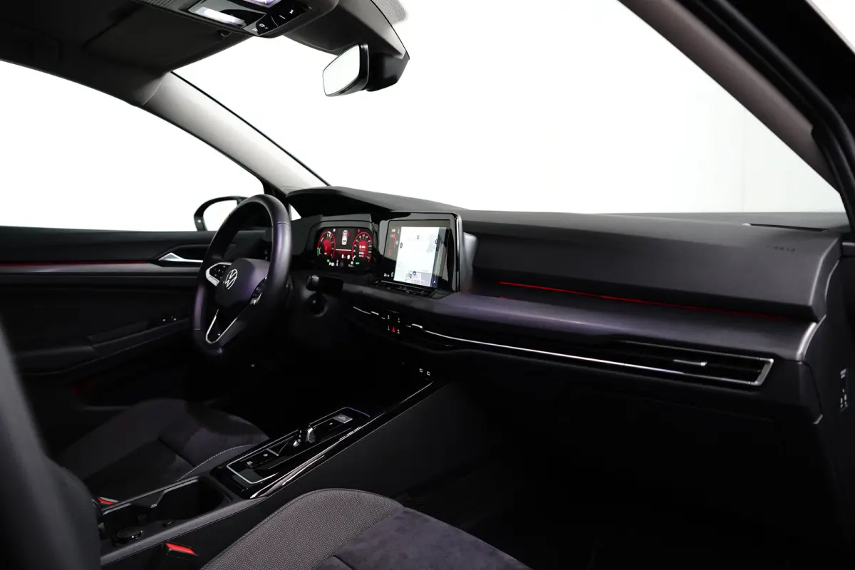 1.4 eHybrid Style | Adaptive Cruise Control / Automaat / Ergo bestuurdersstoel (elektrisch verstelbaar en massagefunctie) / Climate Control / Apple Carlay & Android Auto / | Apple Carplay/An
