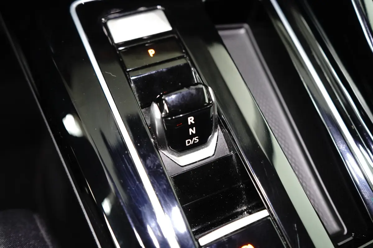 1.4 eHybrid Style | Adaptive Cruise Control / Automaat / Ergo bestuurdersstoel (elektrisch verstelbaar en massagefunctie) / Climate Control / Apple Carlay & Android Auto / | Apple Carplay/An