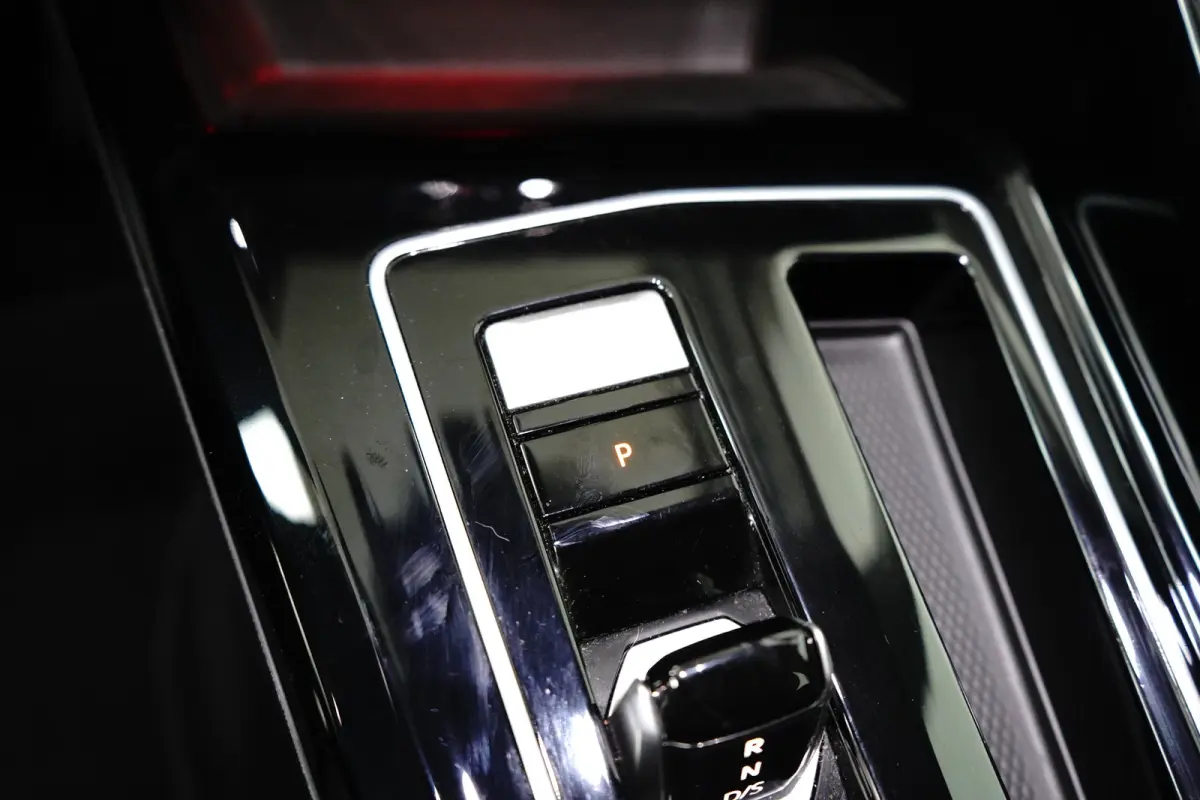 1.4 eHybrid Style | Adaptive Cruise Control / Automaat / Ergo bestuurdersstoel (elektrisch verstelbaar en massagefunctie) / Climate Control / Apple Carlay & Android Auto / | Apple Carplay/An