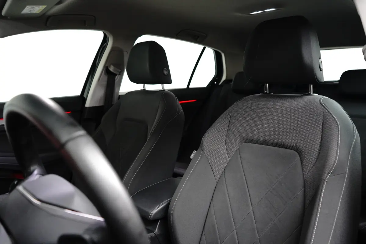 1.4 eHybrid Style | Adaptive Cruise Control / Automaat / Ergo bestuurdersstoel (elektrisch verstelbaar en massagefunctie) / Climate Control / Apple Carlay & Android Auto / | Apple Carplay/An