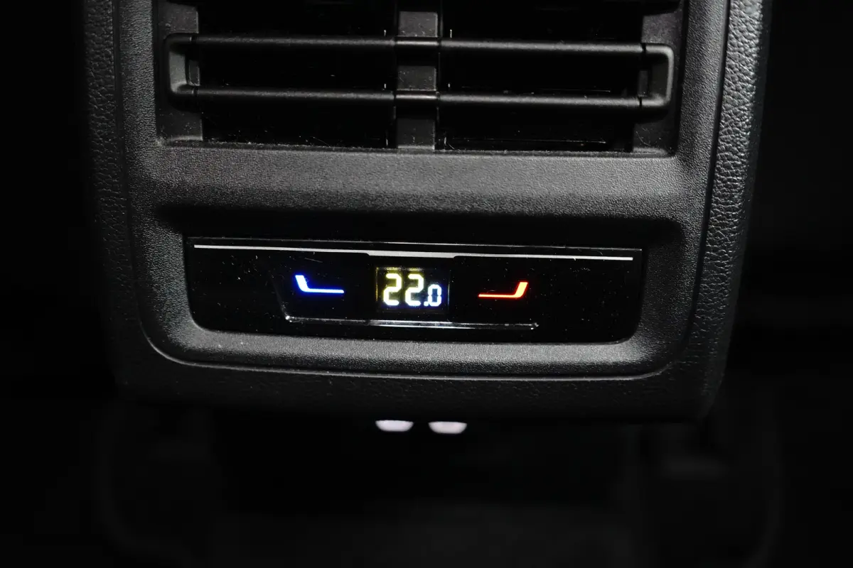 1.4 eHybrid Style | Adaptive Cruise Control / Automaat / Ergo bestuurdersstoel (elektrisch verstelbaar en massagefunctie) / Climate Control / Apple Carlay & Android Auto / | Apple Carplay/An