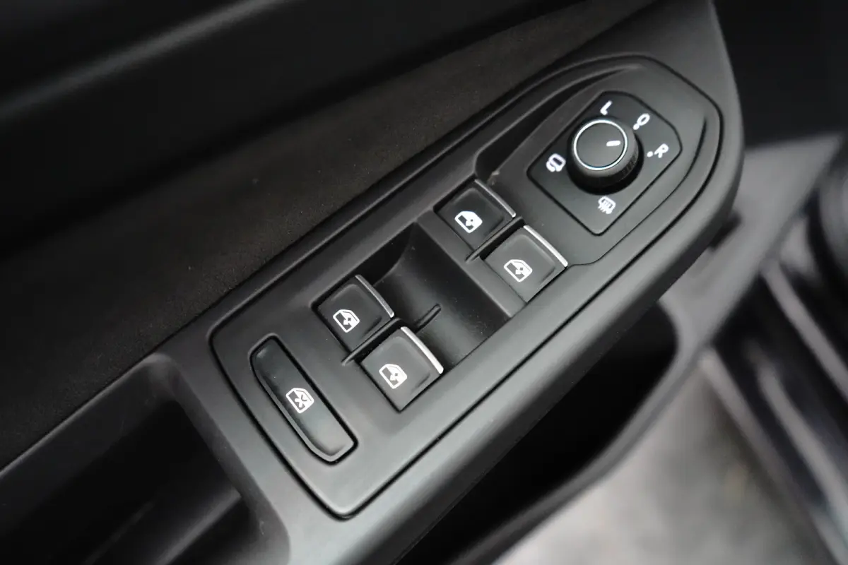 1.4 eHybrid Style | Adaptive Cruise Control / Automaat / Ergo bestuurdersstoel (elektrisch verstelbaar en massagefunctie) / Climate Control / Apple Carlay & Android Auto / | Apple Carplay/An