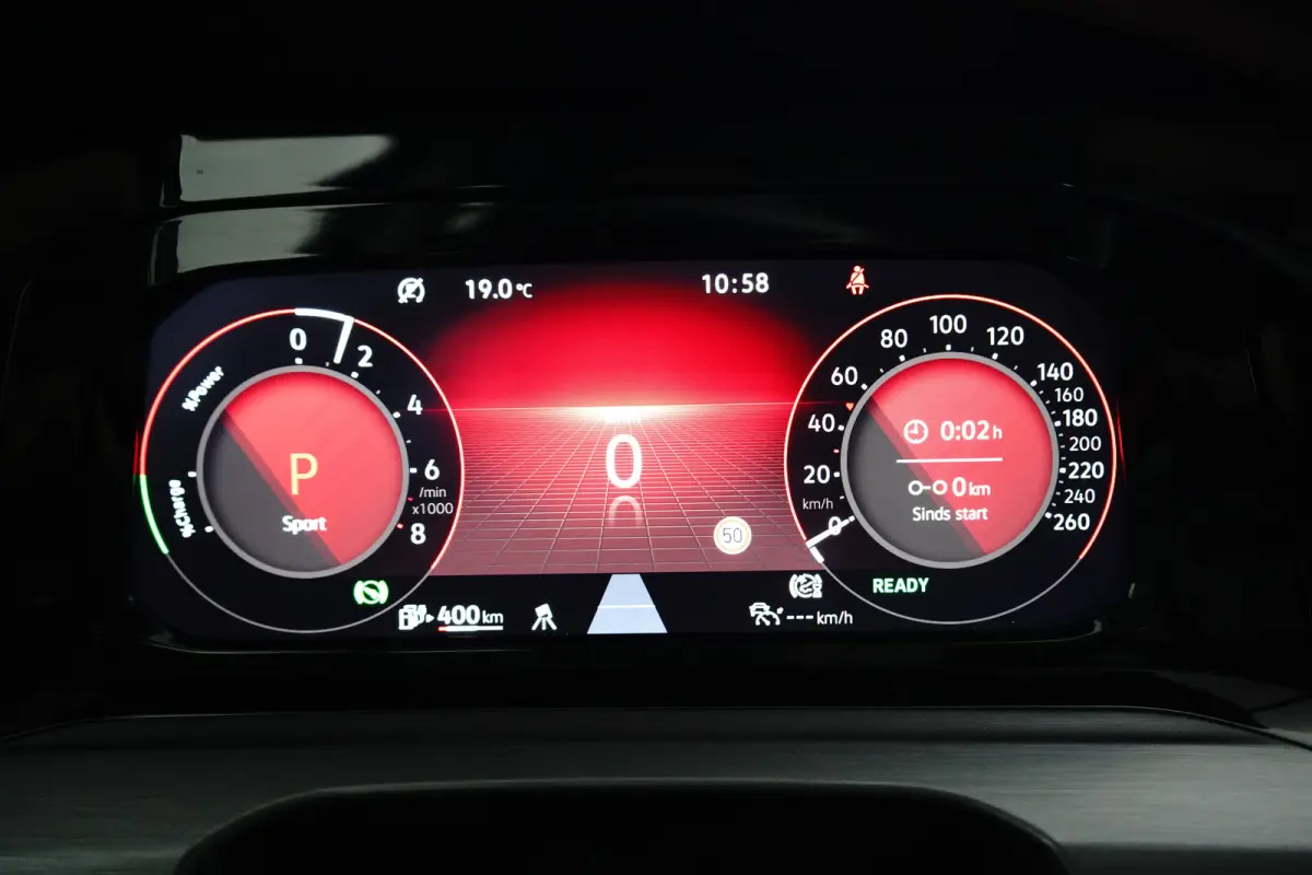 1.4 eHybrid Style | Adaptive Cruise Control / Automaat / Ergo bestuurdersstoel (elektrisch verstelbaar en massagefunctie) / Climate Control / Apple Carlay & Android Auto / | Apple Carplay/An