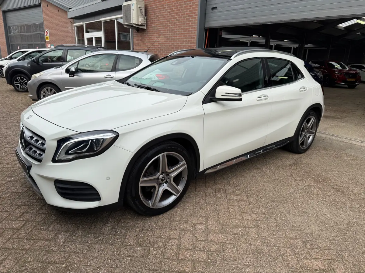 180 AMG|PANO/H&K/ELEC-STOEL/NAVI/CRUISE/CAMERA/VOL!