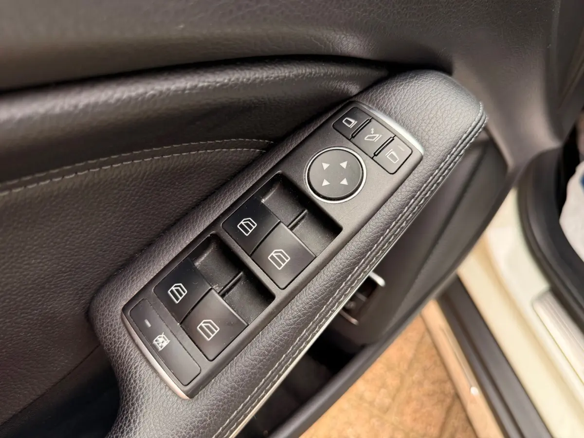 180 AMG|PANO/H&K/ELEC-STOEL/NAVI/CRUISE/CAMERA/VOL!